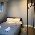 Shared House - Private Room With Dedicated Guest Bathroom Near Paddington