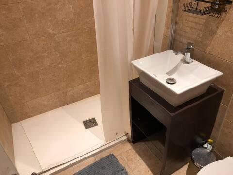 Shared House - Private With Dedicated Guest Bathroom Near Paddington *